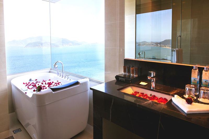 Rembrandt Hotel Nha Trang, Singapore