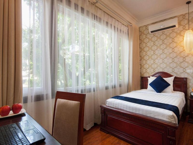 Hanoi Golden Moon Hotel, Singapore