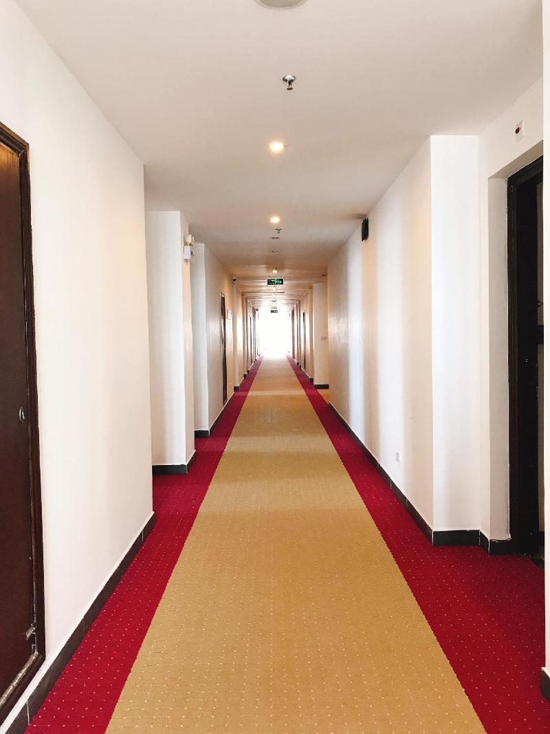 Quang Ba Trade Union Hotel, Singapore