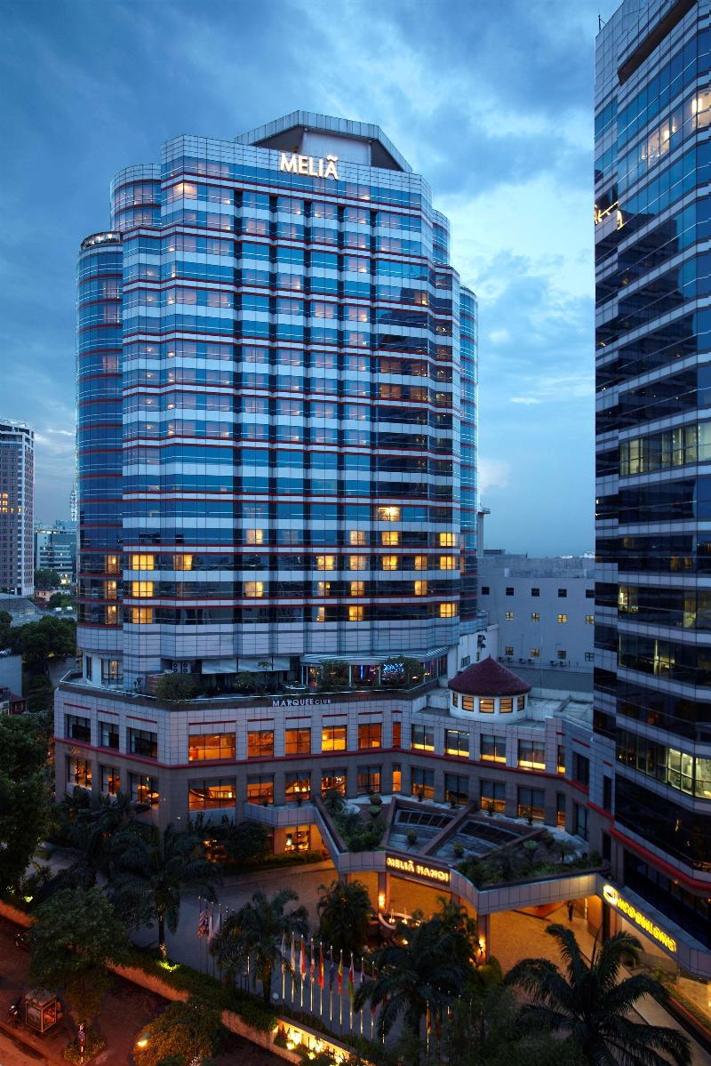 Melia Hanoi, Singapore