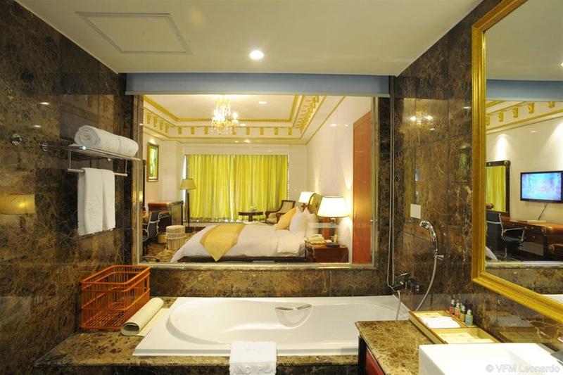 Grand Plaza Hotel Hanoi, Singapore