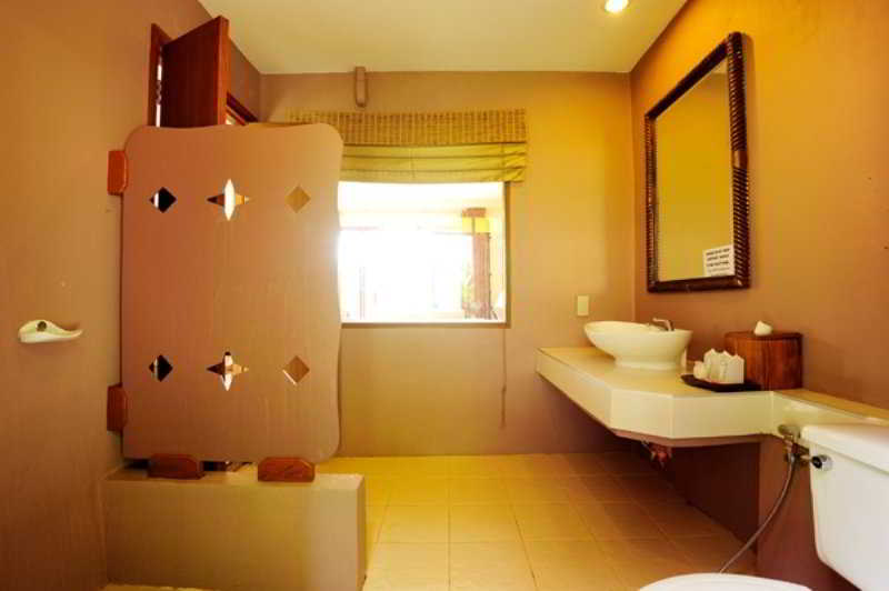 Photo of Phi Phi Arboreal Resort, 3-star hotel in Ko Phi Phi