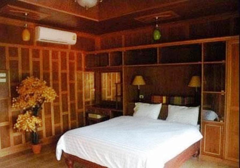 Photo of JJ Bungalow & Guest house, 2-star hotel in Ko Phi Phi