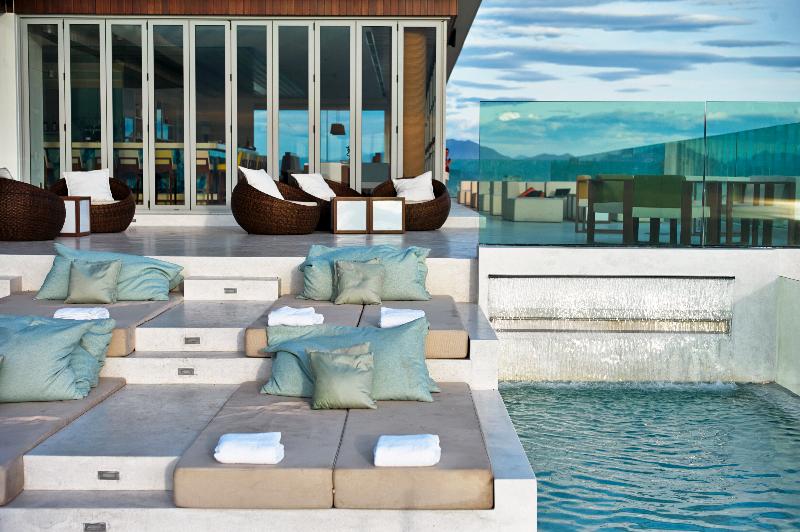 A La Carte Da Nang Beach, Singapore
