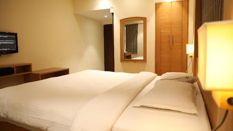 Photo of Hotel Mount Manor, 3-star hotel in Chennai (and vicinity)