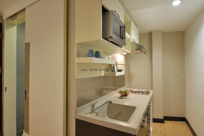 Photo of Arawana Express Phromphong, 3-star hotel in Bangkok (and vicinity)