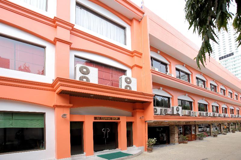 Photo of PJ Watergate Hotel, 2-star hotel in Bangkok (and vicinity)