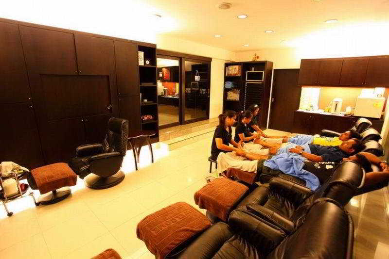 Photo of White Palace Bangkok, 2-star hotel in Bangkok (and vicinity)