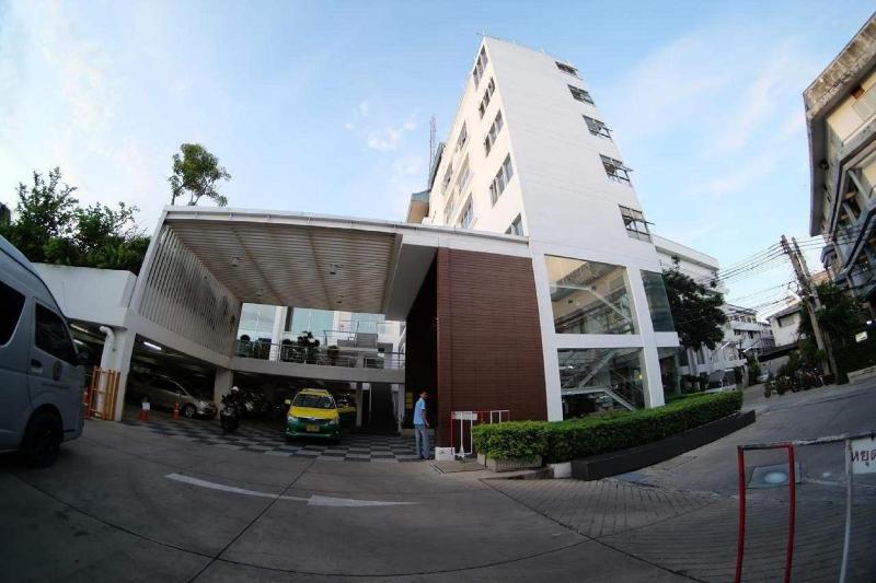 Photo of Trang Hotel Bangkok, 3-star hotel in Bang Khun Phrom