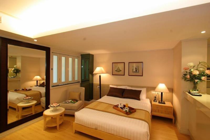 Photo of Hyatt Place Bangkok Sukhumvit 24, 4-star hotel in Bangkok
