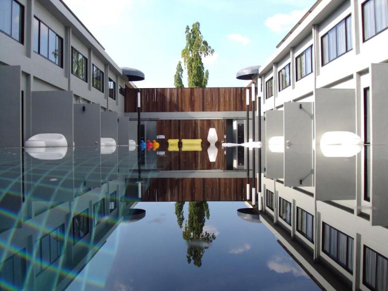 Photo of S Ratchada Leisure Hotel, 5-star hotel in Bangkok (and vicinity)