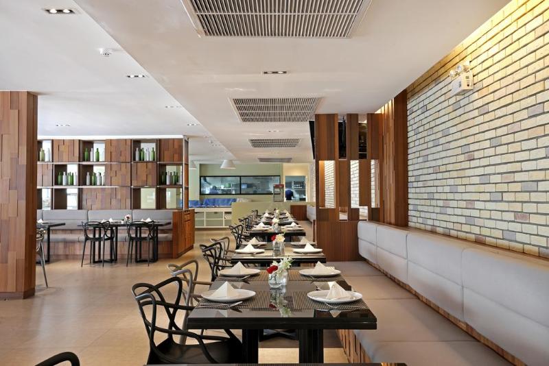 Photo of S Ratchada Leisure Hotel, 5-star hotel in Bangkok (and vicinity)