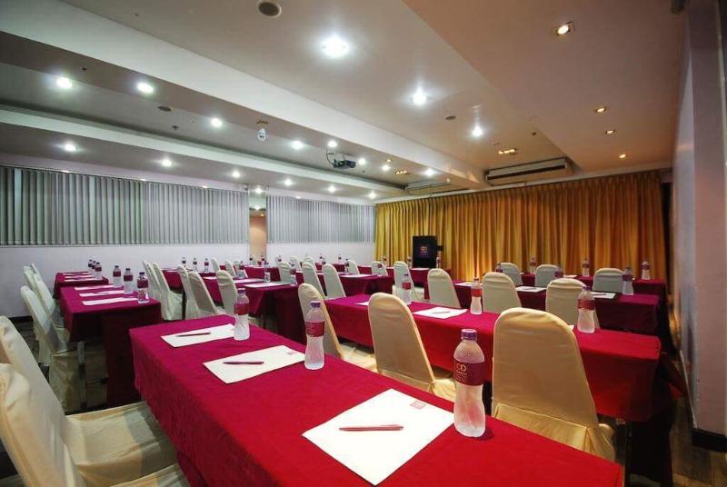 Photo of The Embassy Sathorn, 3-star hotel in Bangkok (and vicinity)