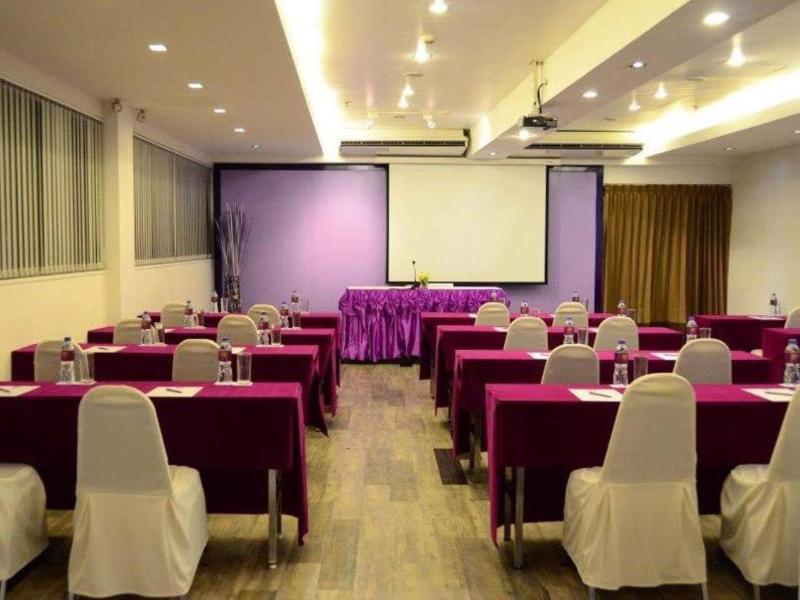 Photo of The Embassy Sathorn, 3-star hotel in Bangkok (and vicinity)