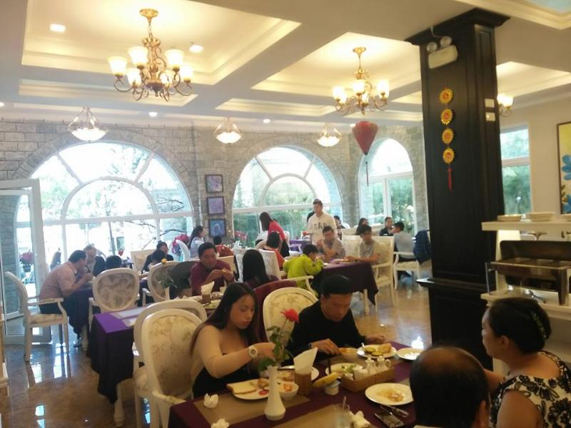 Hotel Du Lys Dalat, Singapore