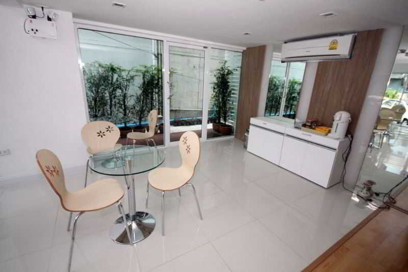 Nantra Ekkamai exterior, 3-Star hotel in Bangkok (and vicinity)