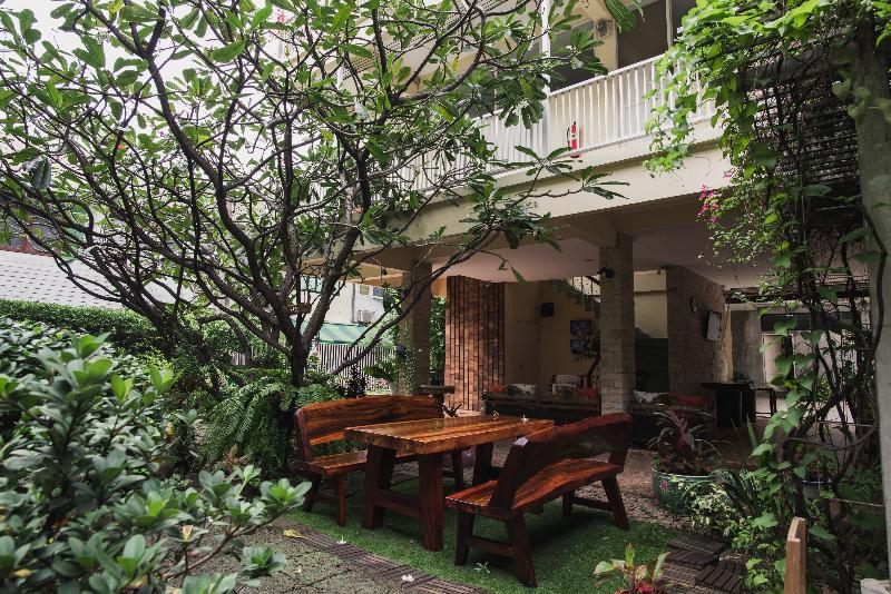 Photo of Feung Nakorn Balcony Rooms and Cafe hotel in Bangkok (and vicinity)