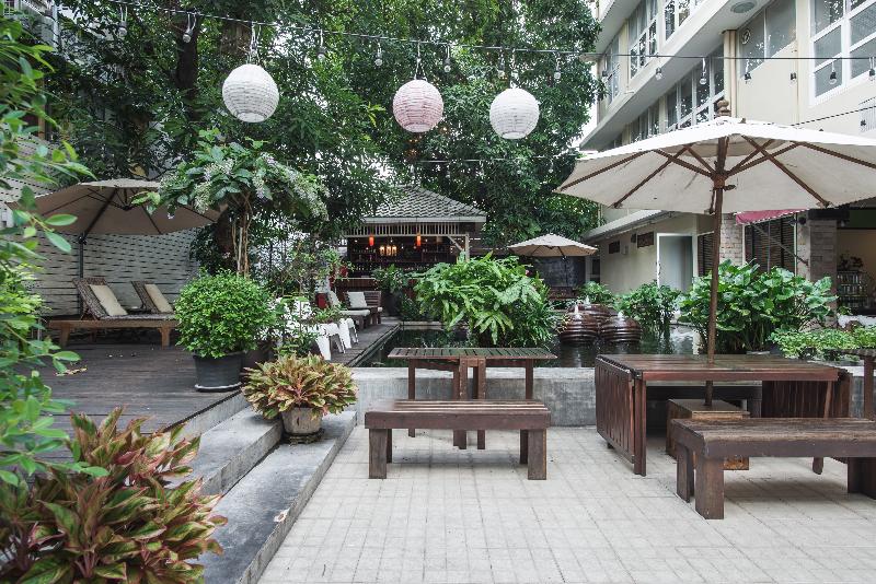 Photo of Feung Nakorn Balcony Rooms and Cafe hotel in Bangkok (and vicinity)