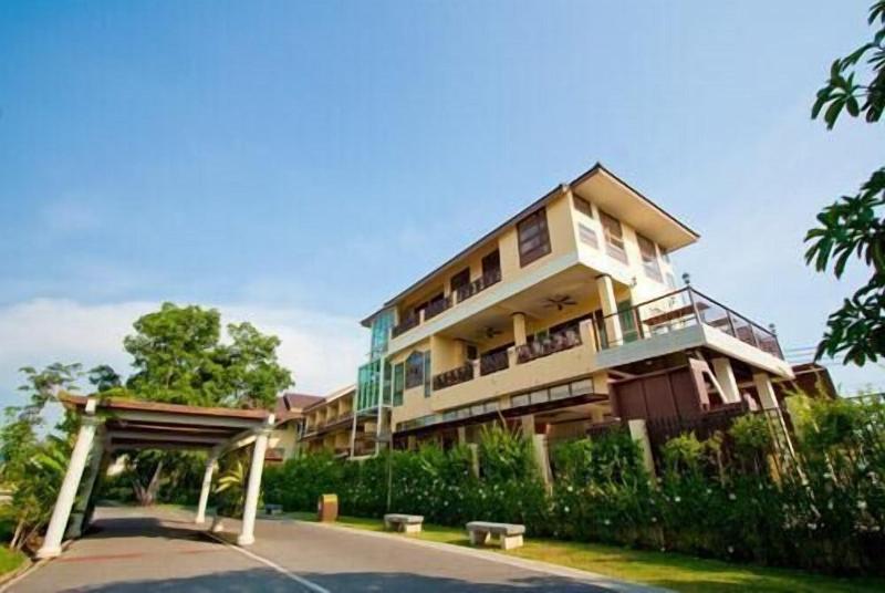 Suphan Lake Hometel exterior, 3-Star hotel in Bangkok (and vicinity)