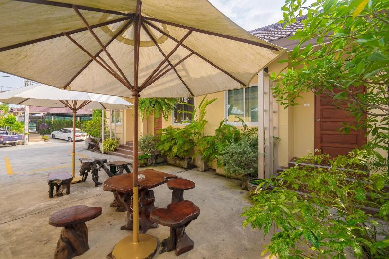 Photo of Suphan Lake Hometel, 3-star hotel in Bangkok (and vicinity)