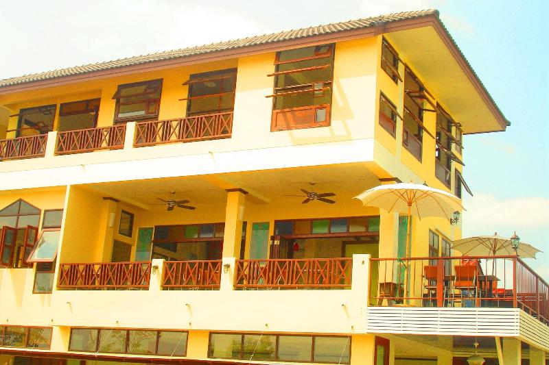 Photo of Suphan Lake Hometel, 3-star hotel in Bangkok (and vicinity)