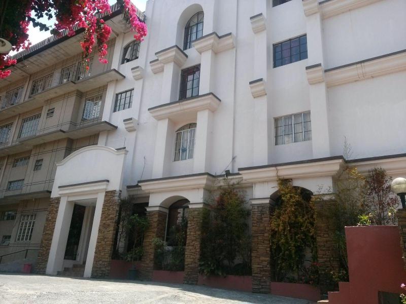 Hotel Henrico Kisad exterior, 2-Star hotel in Baguio