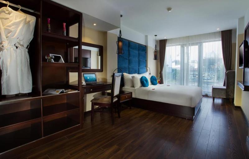 Ambassador Hanoi Hotel & Spa, Singapore