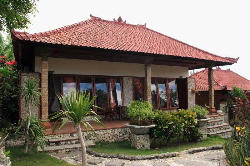 The Tanis Beach Resort Nusa Lembongan, Singapore