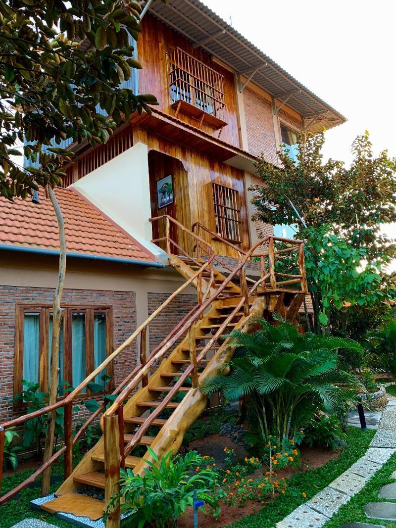 Golden Topaz Resort, Singapore