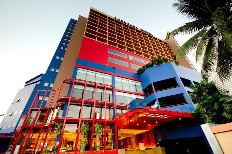 Photo of Tongtara Riverview Hotel, 3-star hotel in Bang Kho Laem