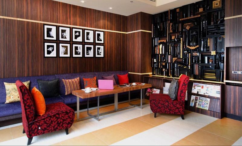 Photo of Tongtara Riverview Hotel, 3-star hotel in Bang Kho Laem