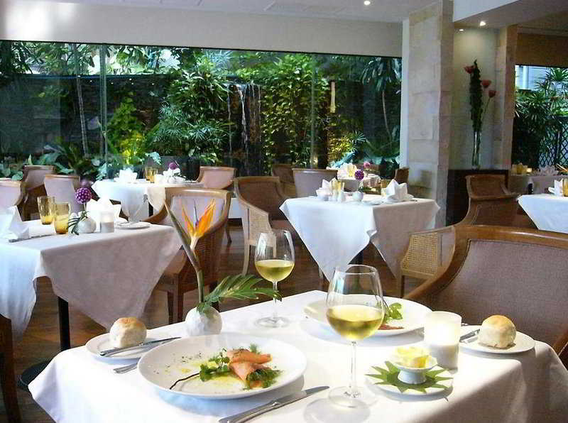 Photo of St James Hotel, 3-star hotel in Bangkok (and vicinity)