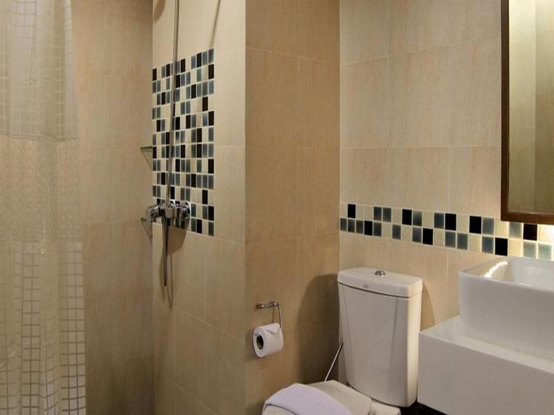 Photo of Grand Alpine, 3-star hotel in Bangkok (and vicinity)