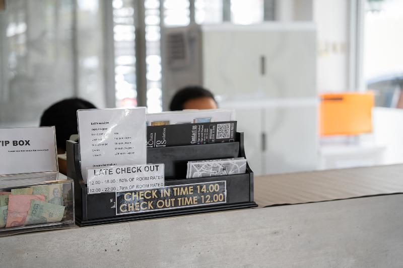 Photo of Ratchadamnoen Residence, 3-star hotel in Bangkok (and vicinity)