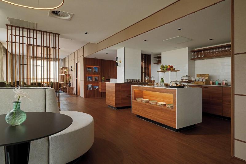 Photo of Rotterdam Marriott Hotel, 5-star hotel in Rotterdam (and vicinity)