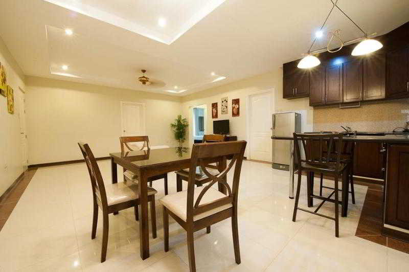 Photo of Prism Hotel, 3-star hotel in Angeles City (and vicinity)