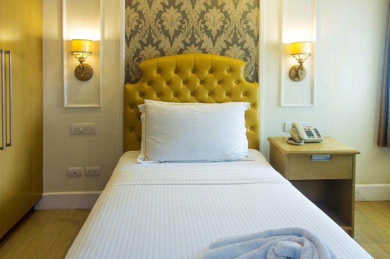 Photo of Hotel St Ellis, 3-star hotel in Legazpi (and vicinity)