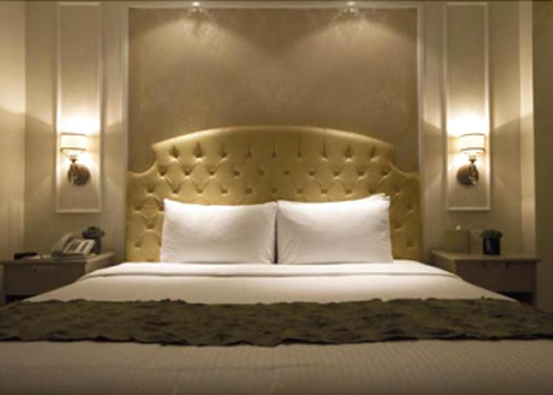 Photo of Hotel St Ellis, 3-star hotel in Legazpi (and vicinity)