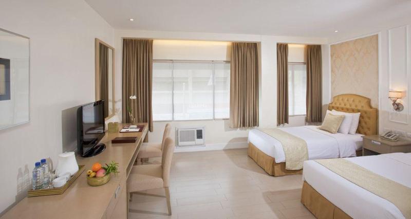 Photo of Hotel St Ellis, 3-star hotel in Legazpi (and vicinity)