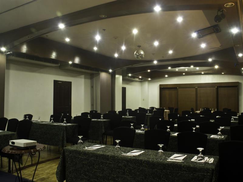 Photo of El Cielito Hotel - Sta. Rosa, 3-star hotel in Laguna (province)