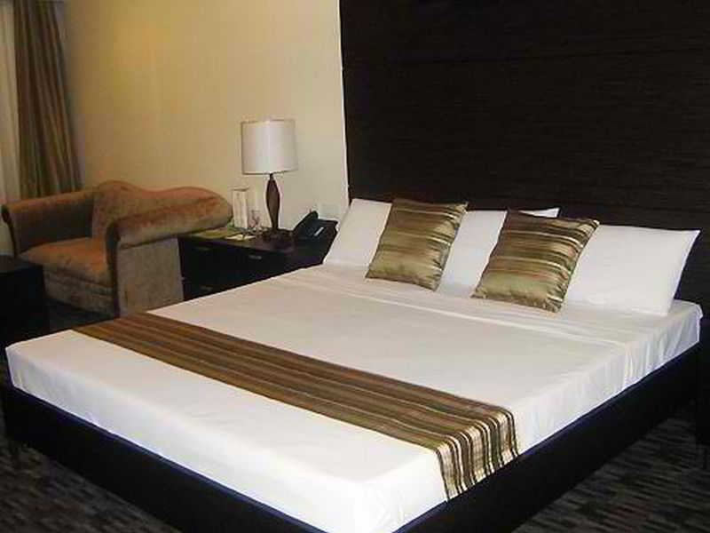 Photo of El Cielito Hotel - Sta. Rosa, 3-star hotel in Laguna (province)