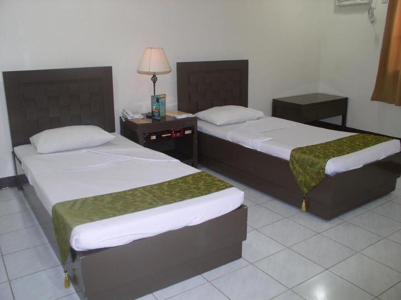 Photo of Riverview Resort & Conference Center, 3-star hotel in Calamba