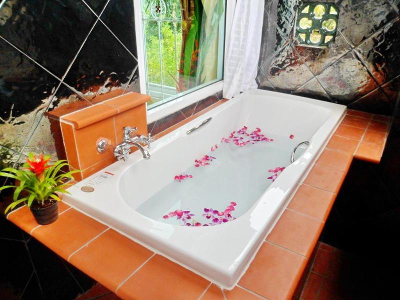 Photo of Khaolak Boutique Heritage, 3-star hotel in Khao Lak