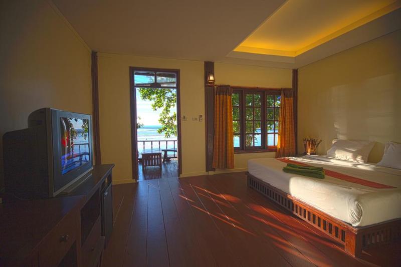 Photo of Tharathip Resort, 2-star hotel in Koh Phangan