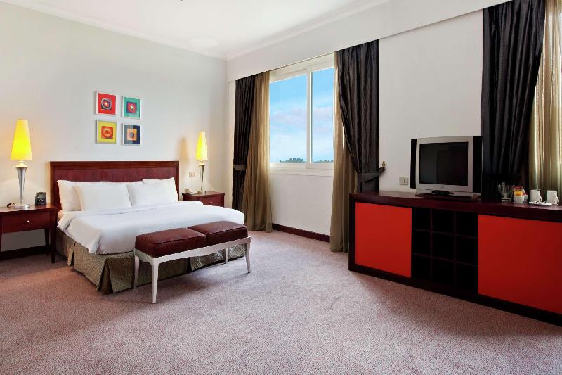 Photo of Hilton Alexandria Green Plaza, 5-star hotel in Alexandria (and vicinity)