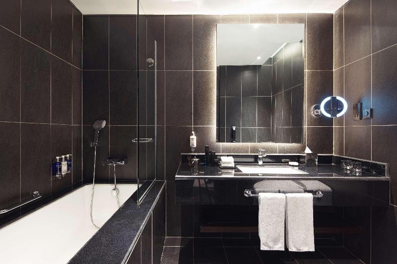 Dukes The Palm, A Royal Hideaway Hotel, Singapore