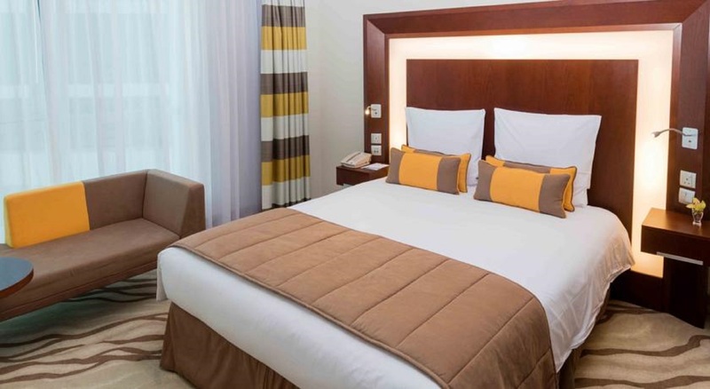 Novotel Dubai Al Barsha, Singapore