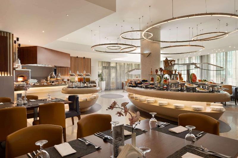 Ramada by Wyndham Dubai Barsha Heights, Singapore