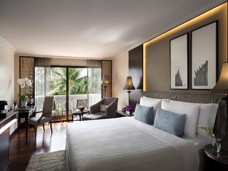 Anantara Riverside Bangkok Resort, Singapore