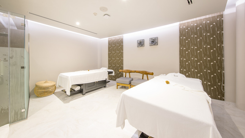 Crest Resort & Pool Villas Phuket, Singapore